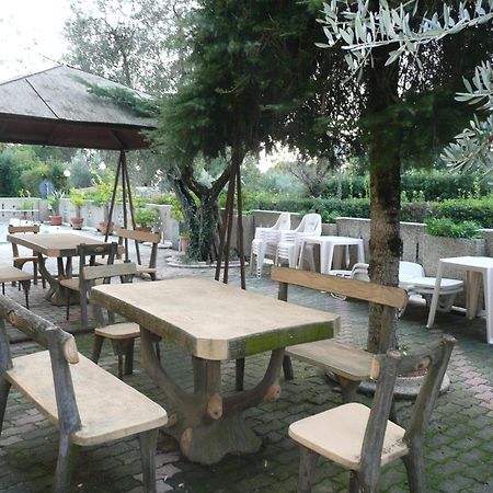 Hotel Darsena Passignano sul Trasimeno Ngoại thất bức ảnh