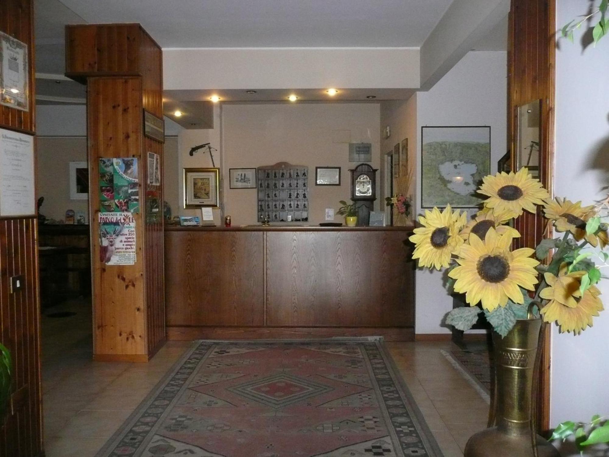 Hotel Darsena Passignano sul Trasimeno Ngoại thất bức ảnh