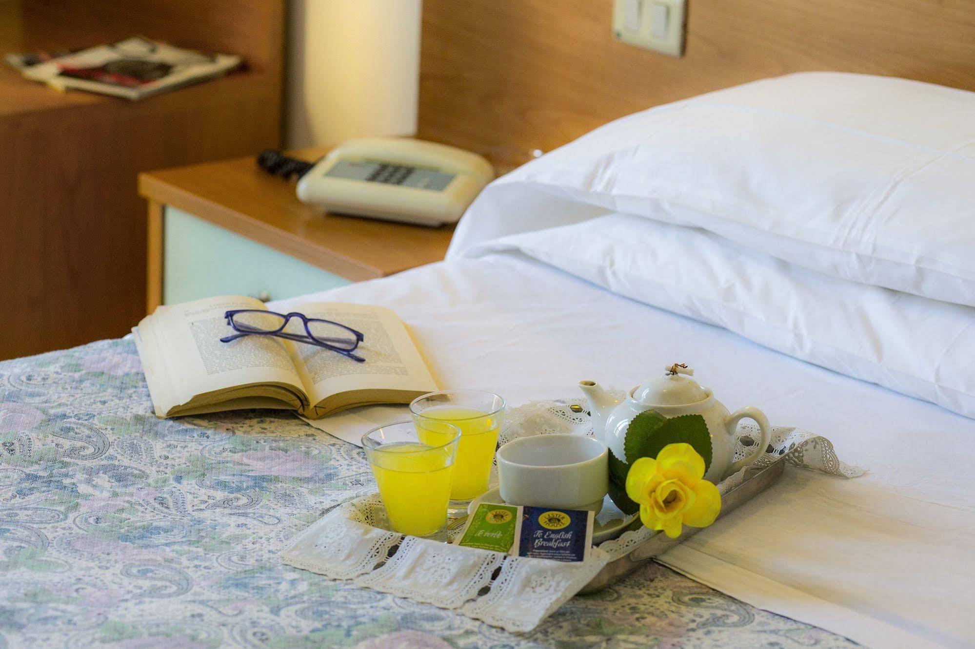Hotel Darsena Passignano sul Trasimeno Ngoại thất bức ảnh