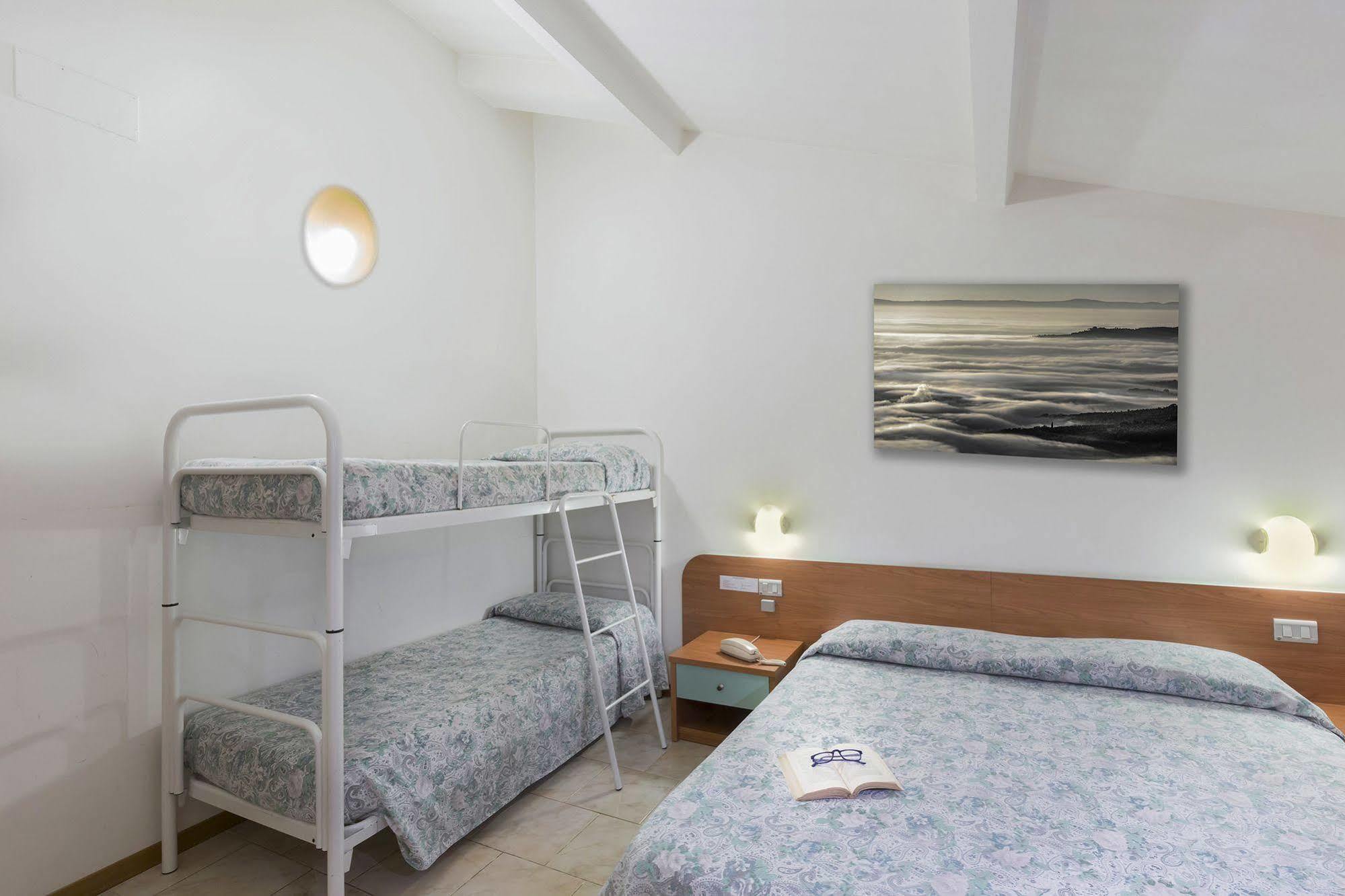 Hotel Darsena Passignano sul Trasimeno Ngoại thất bức ảnh